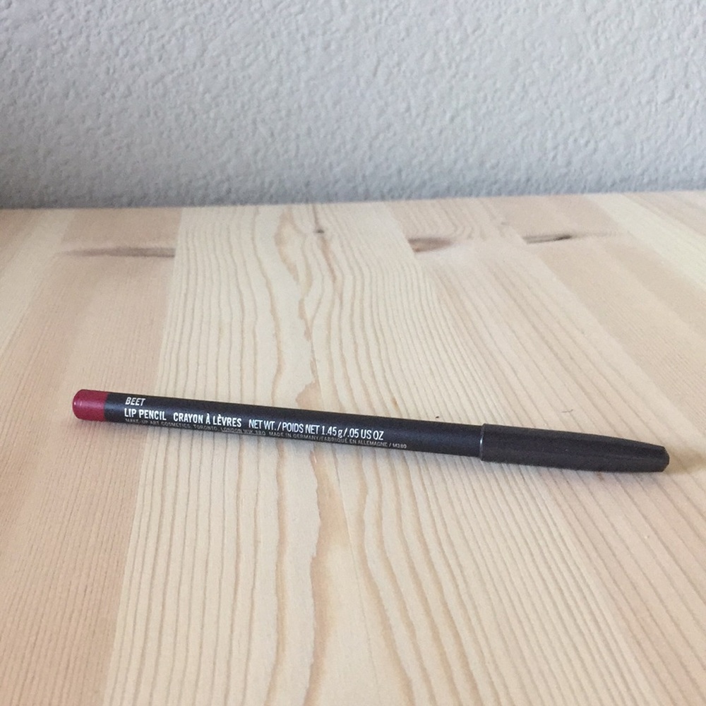 Mac Lip Liner/Pencil Beet